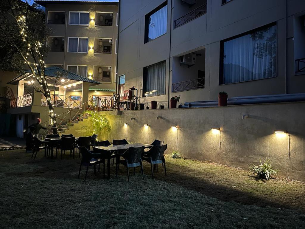 Resorts By The Baagh, Bhīm Tāl Exterior foto